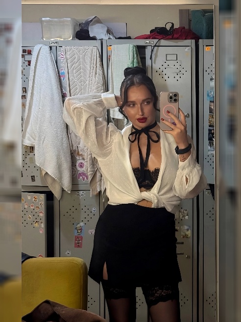 Обладательница сексуальных губ💋 и очень нежной узенькой дырочки ❤.
Обниму, согрею, приласкаю и страстно отдамся тебе. На фото я 💯, не... Обладательница сексуальных губ💋 и очень нежной узенькой дырочки ❤.
Обниму, согрею, приласкаю и страстно отдамся тебе. На фото я 💯, не...