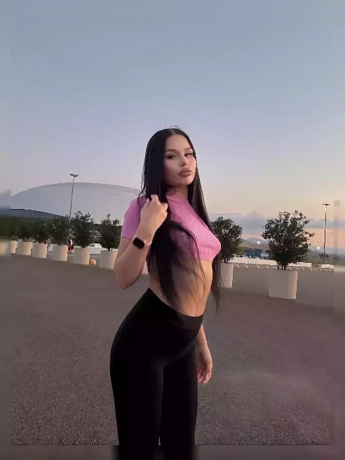 Натуральная грудь, упругая сладкая попа 🍑 и молодое нежное тело, я тебе понравлюсь❤

Сексуальная, манерная, не обделена харизмой и чувств...