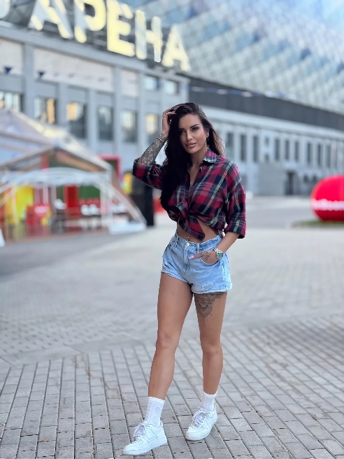 Мастер спорта по биатлону и отменному МИНЕТУ 💦 !!)

Большая сочная попка 🌰 и спортивный животик, бархатная и упругая кожа, для тебя всегд...