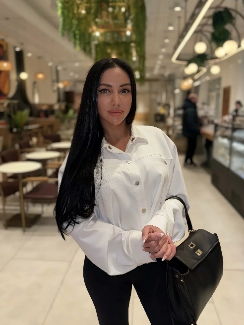 Я НОВЕНЬКАЯ💋 всем привет ! Меня зовут Ева. В первые в Москве ) давайте знакомиться дорогие мужчины 💋 для связи со мной лучше использовать...