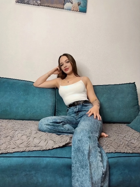 Моя маленькая нежная писечка просит секса 🥹🩷

Я обожаю горячий трах 😍🥰 Хочу оседлать твой член и скакать пока мы не кончим одновременно 😏😍😎