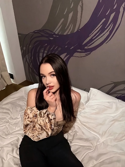 Моя маленькая нежная писечка просит секса 🥹🩷

Я обожаю горячий трах 😍🥰 Хочу оседлать твой член и скакать пока мы не кончим одновременно 😏😍😎
