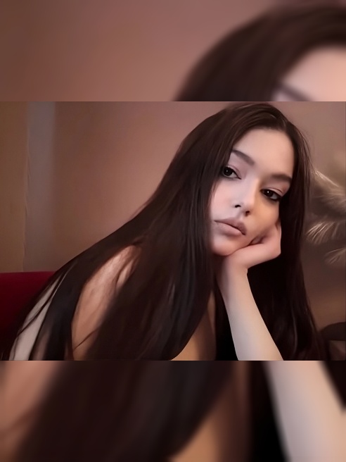 Нежная и ласковая , с красивой фигурой , жду в гости , живу одна ☺🥰
