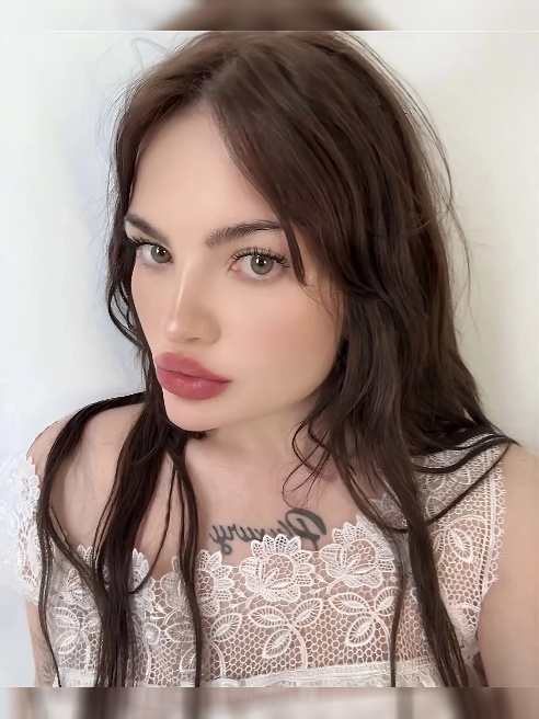 Привет, милый! ❤🔥

я — нежная, страстная

брюнетка с красивой фигурой, 4-м размером

груди, которая знает, как подарить незабываемое удов...