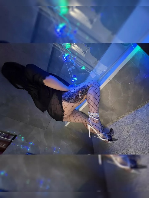 Здравствуй мой дорогой💕Я в сфере впервые хочу попробовать что то новенькое, Я юная девушка.  Шикарными формами ,очень нежная и ласковая !...