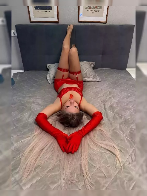 Испытай настоящий экстаз с нежной и развратной девочкой😉❤

В общении я открыта, веселая и немного кокетливая — всегда готова поделиться у...