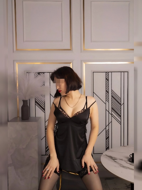 Моя попка и грудь сведут тебя с ума... ОЧЕНЬ ЛЮБЛЮ СЕКС!!! Я сделаю все, как ты любишь :))! Фото МОИ реальные, я им полностью соответству...