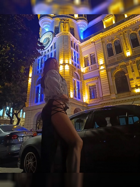 Яркая и амбициозная волчица;)Люблю нежность и ласку во время процесса.Нравится делать долгий минуэт и доставлять наслаждение)Открытая и с...