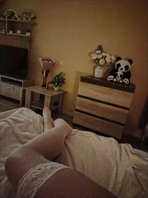 Яркая и амбициозная волчица;)Люблю нежность и ласку во время процесса.Нравится делать долгий минуэт и доставлять наслаждение)Открытая и с...