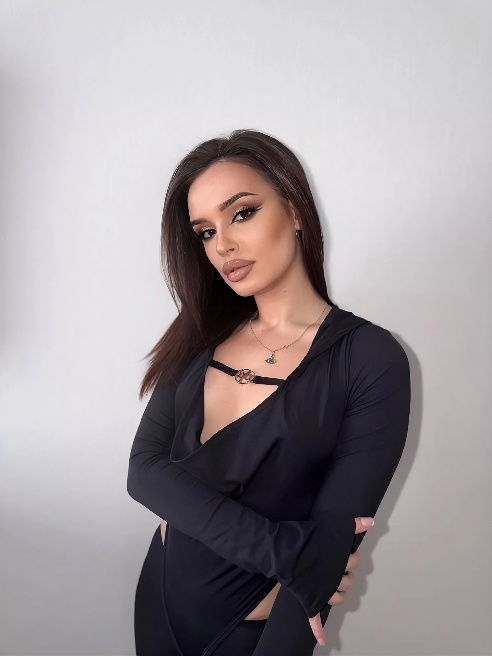 А я хочу сексика🤭🤭🤭❤

Поможешь мне? Я хочу как можно скорее приступить к делу!!!!🔞💦🤫