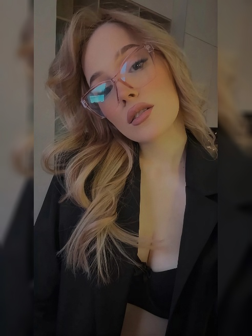 🩷Привет,милый!Меня зовут Ариша,я еще совсем молоденькая,но уже весьма опытная🩷 

💯Принимаю одна,в новой квартире с хорошим ремонтом,без ж...