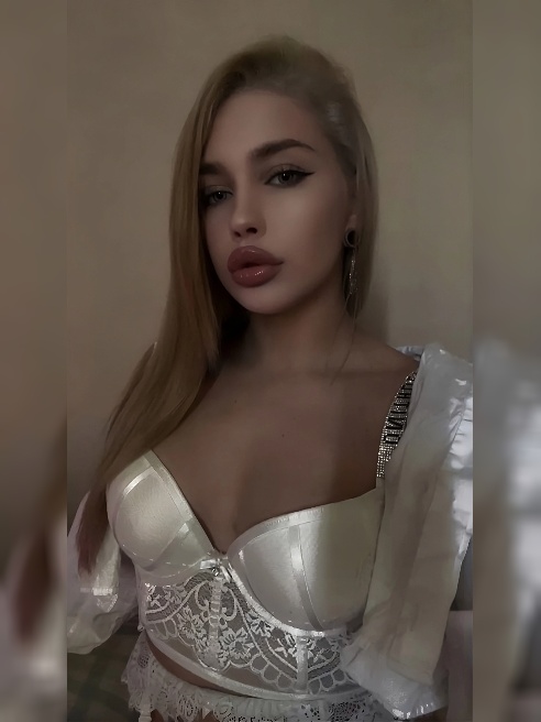 Приветик можно писать сразу в телеграмм😘🥰 буду очень рада каждому мужчине жду с нетерпением 😊 удовлетворю все ваши потребности 🥰 @viktori...