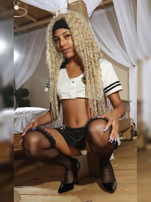 ❤️‍🔥Я молоденькая девушка в первые в сфере, я солнечная и озорная. 💘

Мои прикосновения возбуждают, а вкус моего тела сводит с ума😋. Любл...