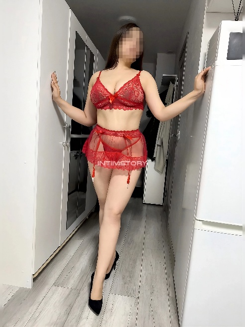 Я умею свести тебя с ума одним касанием 👅

А потом мы полностью растворяемся в страсти и исследуем всё, что нам хочется, без границ.

Соб...