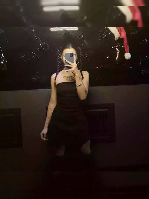 Стану твоей развратной малышкой🥰

Мой чувственный минет станет для тебя настоящим откровением🔥

Обожаю классный страстный секс, фантазии...