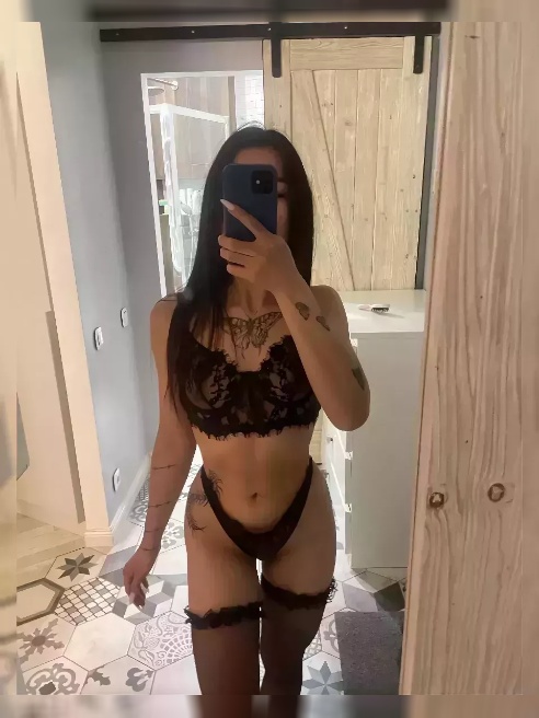 Стану твоей развратной малышкой🥰

Мой чувственный минет станет для тебя настоящим откровением🔥

Обожаю классный страстный секс, фантазии...