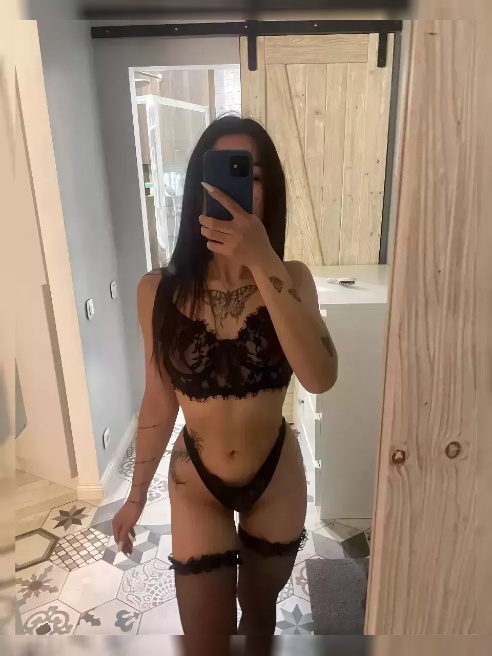 Стану твоей развратной малышкой🥰

Мой чувственный минет станет для тебя настоящим откровением🔥

Обожаю классный страстный секс, фантазии...