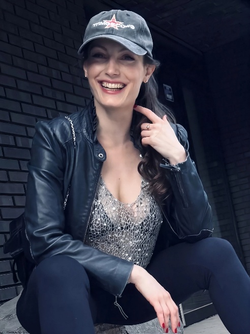 🔞…встретимся? Я Анна, я здесь за интересным и приятным знакомством. 

Я - твоя стихийная любовница. Давай познакомимся поближе, чтобы чув...