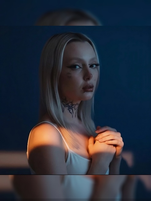 Здравствуйте, дорогие мужчины 🥰 я - Стейси 💄

Приглашаю вас в гости, либо с удовольствием приеду к вам 😍

В сфере я относительно недавно...