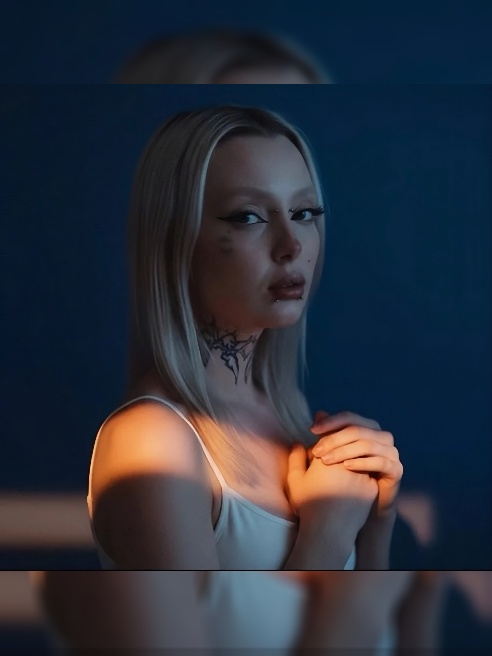 Здравствуйте, дорогие мужчины 🥰 я - Стейси 💄

Приглашаю вас в гости, либо с удовольствием приеду к вам 😍

В сфере я относительно недавно...