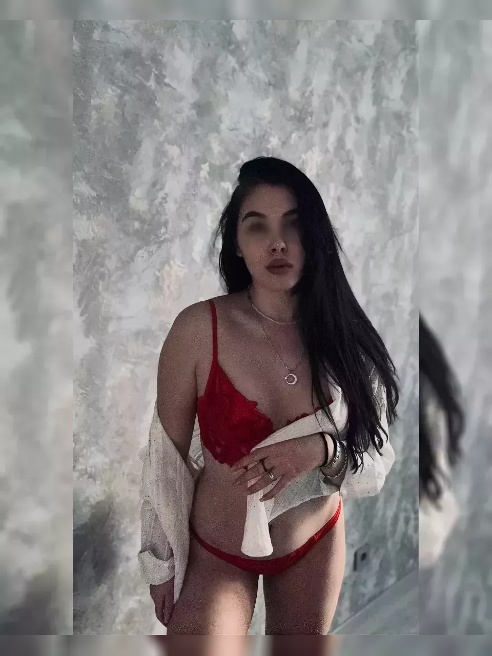 Доброго времени суток, любимые мужчины!😜Вашему внимаю - я 😈

___________________________________

Немного фактов обо мне:

✨Всегда одеваю...