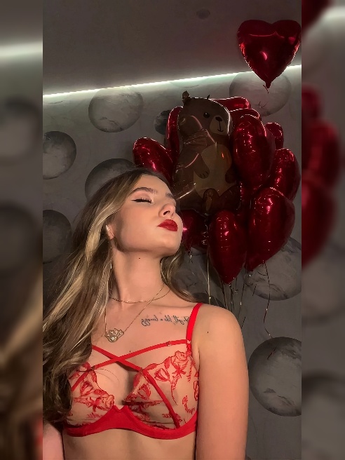 Пошалим?😈 Хочу, что бы ты довел меня до оргазма🤤

Индивидулка😘 Я та фея, которая превратит твои самые смелые фантазии в реальность 😍
