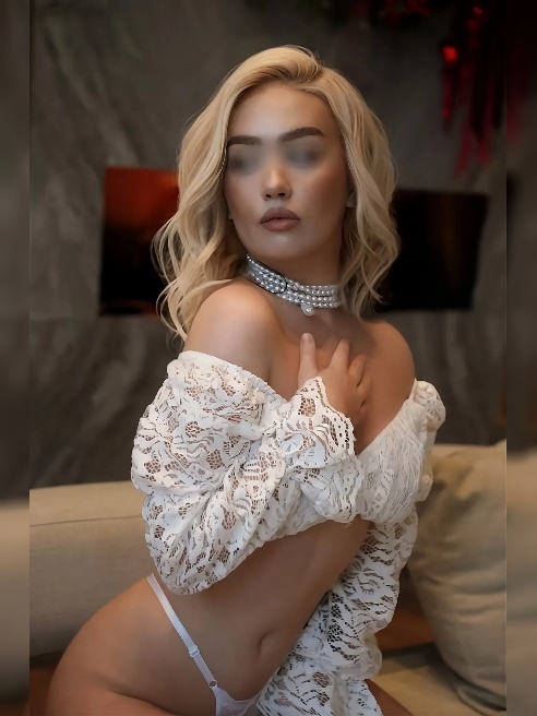 обожаю секс и все что с ним связано, я горю встречами! 🔥



в одном флаконе во мне совмещены сексуальность, милота и извращённость 😇



М...