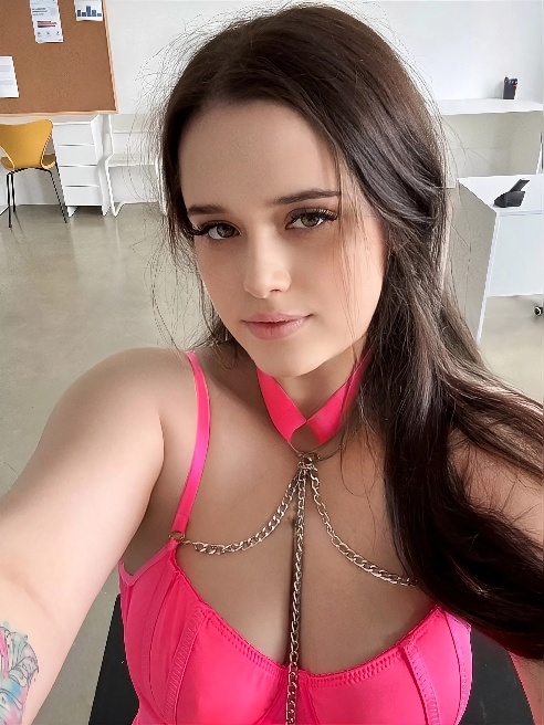 Многое включено в подарок для тебя 💋 Девочка, которая тащится от приключений ⚡

Впервые размещаюсь в данной сфере, увлекает мир сексуальн...