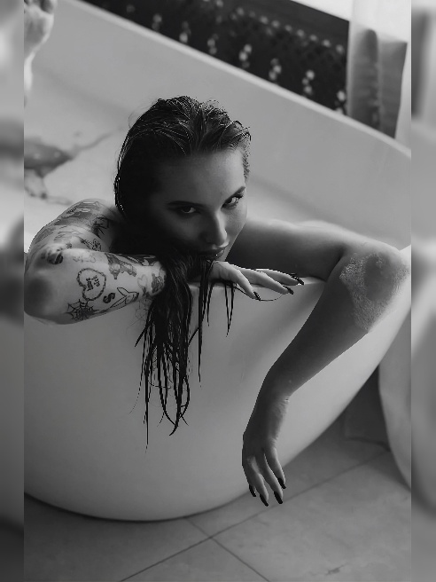 Молодая и красивая девушка ♥rnrnПривет, меня зовут Вита 🍀rnВстречи проходят один на один , не салонrnНахожусь у метро Преображенская площ... Молодая и красивая девушка ♥rnrnПривет, меня зовут Вита 🍀rnВстречи проходят один на один , не салонrnНахожусь у метро Преображенская площ...