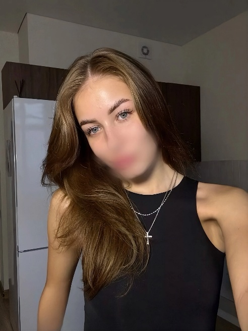 Я не покладистая, но очень отзывчивая к вниманию, прикосновениям и взгляду.
Грубость и резкость меня не заводят. Меня заводит медленное... Я не покладистая, но очень отзывчивая к вниманию, прикосновениям и взгляду.
Грубость и резкость меня не заводят. Меня заводит медленное...