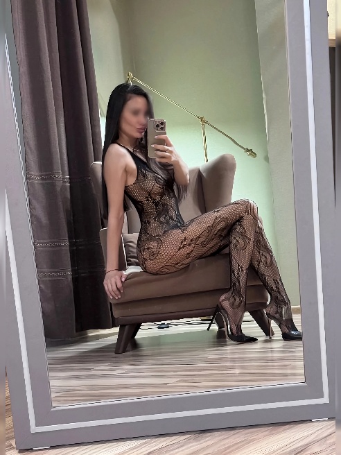 Я та самая, кто унесет тебя на вершины блаженства ❤🔥

Моя точеная фигурка, красивое лицо и волшебный ротик сведут тебя с ума😋👸🏻
			
				v...