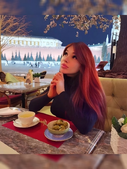 Сегодня на ужин у нас будут сочные бедра, сладкие груди и упругие ягодицы 😏. Обожаю вылизывать член с проглотом мошонки , вертеть языком,...