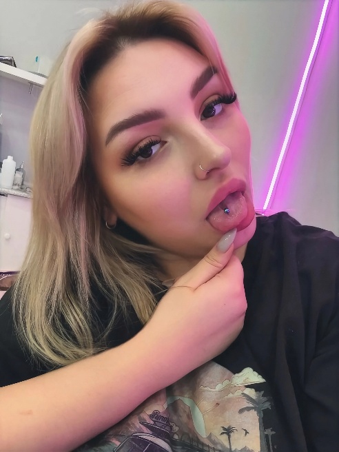 Проколотый язык👅 и соски 🍒.Продаю порно трэш видосы с золотым дождем и копро. Анальная волшебница 🧚🍑 Вирт переписка с фото, готовые виде...