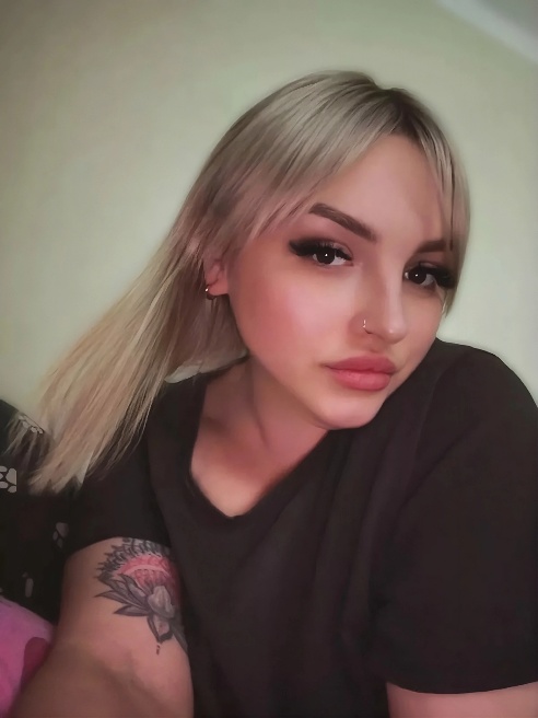 Проколотый язык👅 и соски 🍒.Продаю порно трэш видосы с золотым дождем и копро. Анальная волшебница 🧚🍑 Вирт переписка с фото, готовые виде...
