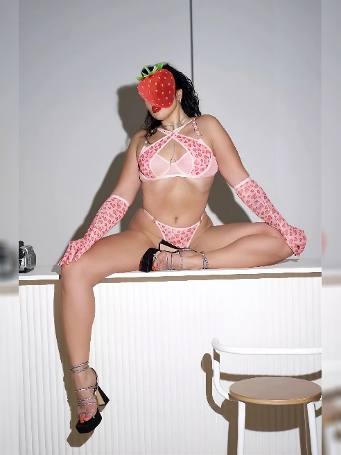 🌸 Когда хочется тепла, уюта и особенного настроения... 🌸 Я —  красивая и настоящая. В меру скромная, в меру игривая, и очень женственная....