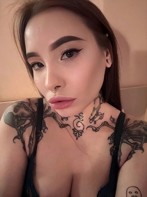 Меня зовут айка и я оближу твои яйки😈

Начала практиковать анал , ты можешь быть одним из первых😽

Я очень миниатюрная принцесса мой рост...