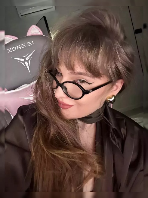 ♥ Совсем юная ,но уже многое умею 😋

♥ Живу одна ,в апартаментах класса VIP😘



♥ Очень жду нашей     встречи !🥰



♥ Уже мокренькая,прие...