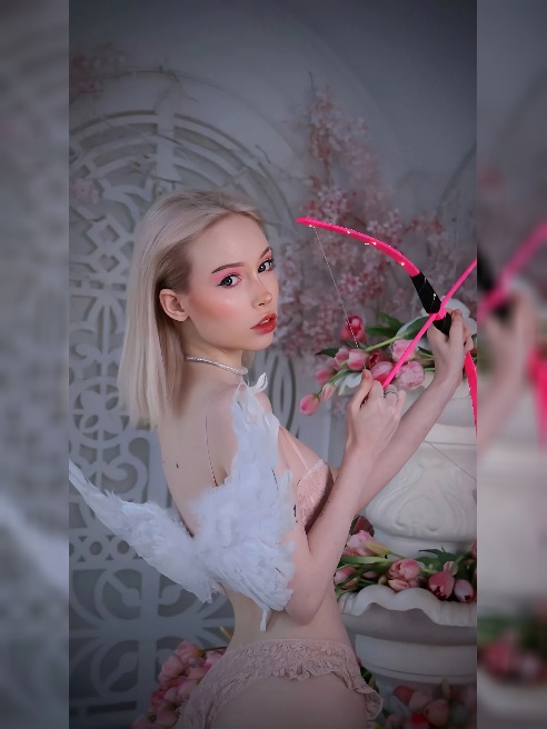 ✨ Я — твоя персональная коллекция запретных аниме-фантазий! ✨  

Меня зовут Мия, и я создана для того, чтобы твои самые потаенные мысли с...