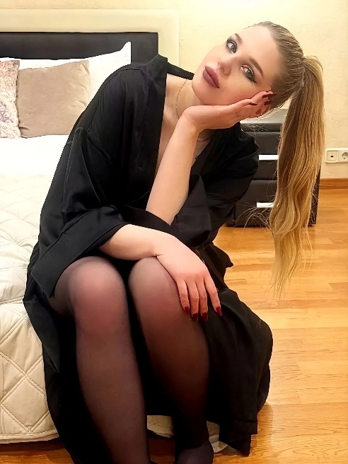 Обо мне:

Юная, ухоженная красотка с шикарными формами. 🍑 Бархатная кожа, красивые глаза и обворожительная улыбка.



🍓Обожаю продолжител...