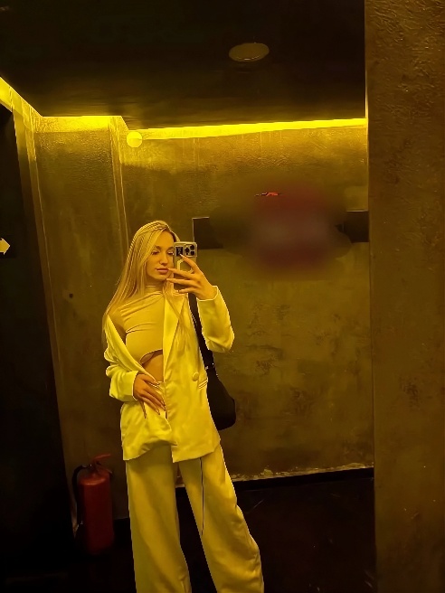 Хрупкая, миниатюрная малышка, почти без опыта, изучаю этот мир и свою сексуальность. Давай вместе? 

Я буду очень старательной и невероят...