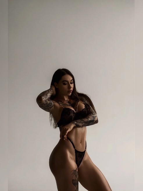 Приеду в гости к порядочному мужчине 💋



Мои нежные руки и умелые движения проведут тебя сквозь океан страсти и сладострастия. Вместе мы...