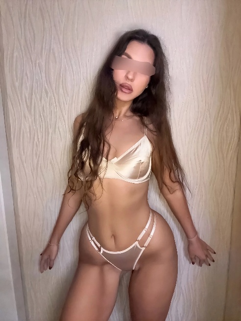 Моё тело — как сладкий грех 🍑 Я обожаю, когда ты жадно смотришь на мои формы, представляя, как они двигаются в ритме желания 🔥 Я ласковая...