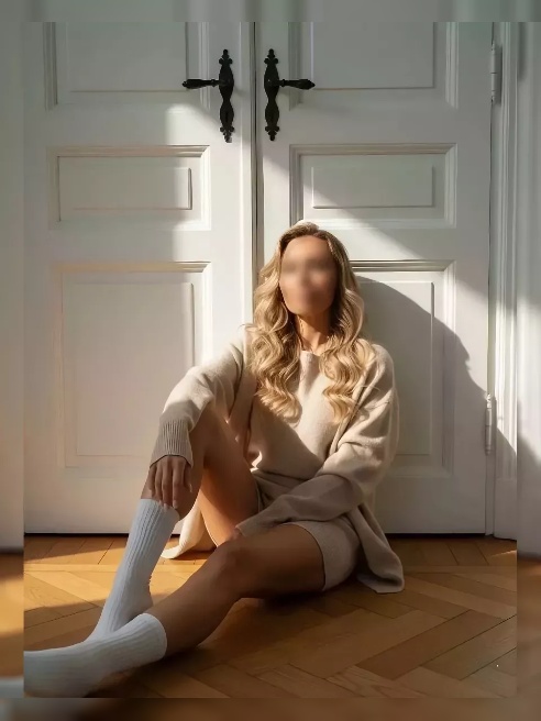  Я то, что ты давно искал: прекрасное сочетание, ума, стиля красоты и сексуальности:-) не упусти свою возможность насладиться лучшей ! 