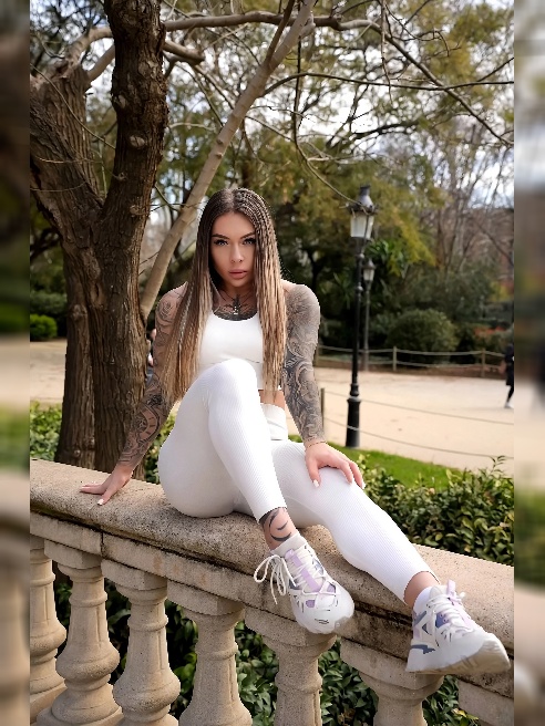 С огромным удовольствием приеду в гости к порядочному мужчине💋



Мои нежные руки и умелые движения проведут тебя сквозь океан страсти и...