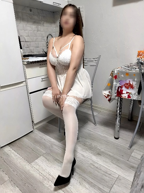 Одно прикосновение — и весь мир исчезает 😈

Дальше — только Анал, МБР, Куни и  жаркие, откровенные и смелые моменты, где всё разрешено....