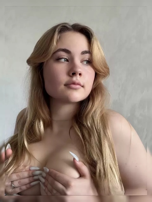 🔥 РЕАЛЬНЫЕ 18 🔥 ВПЕРВЫЕ В СФЕРЕ



Я — новенькая, горячая, с дерзким телом и голодным интересом.

Хочешь быть одним из первых, кто познак...
