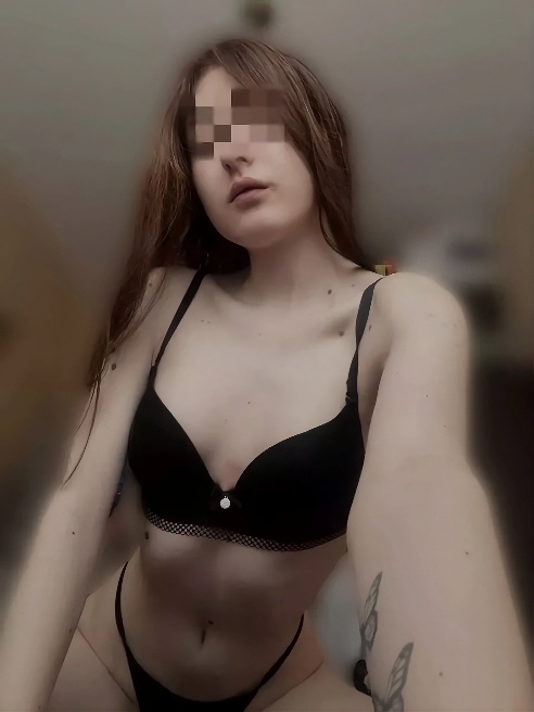 Привет,я Эмилия,решила попробовать себя в этой сфере первый раз🤭 приходи ко мне,я уже хочу чтобы ты был моим первым😈 люблю секс и нежные...