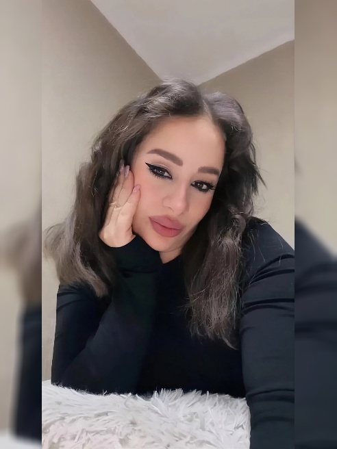Моя маленькая нежная писечка просит секса 🥹🩷

Я обожаю горячий трах 😍🥰 Хочу оседлать твой член и скакать пока мы не кончим одновременно 😏...