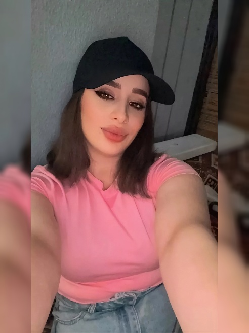 Моя маленькая нежная писечка просит секса 🥹🩷

Я обожаю горячий трах 😍🥰 Хочу оседлать твой член и скакать пока мы не кончим одновременно 😏...
