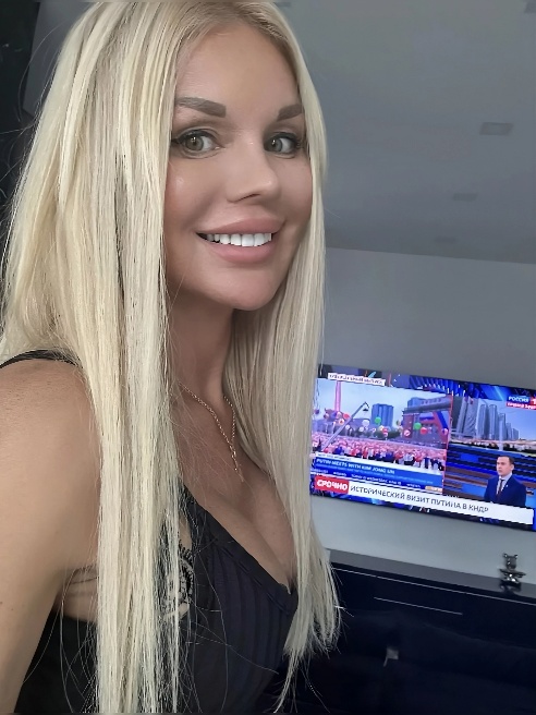 Всегда рада новым знакомствам 💋😸 В приоритете встречи от 2 часов , при взаимной симпатии возможно многое 😽 Напишите мне о своих желаниях,...